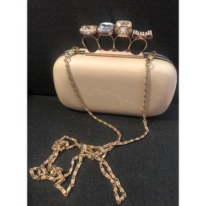 Skull Skeleton 4 finger Knuckle Clutch/Metal Chain
